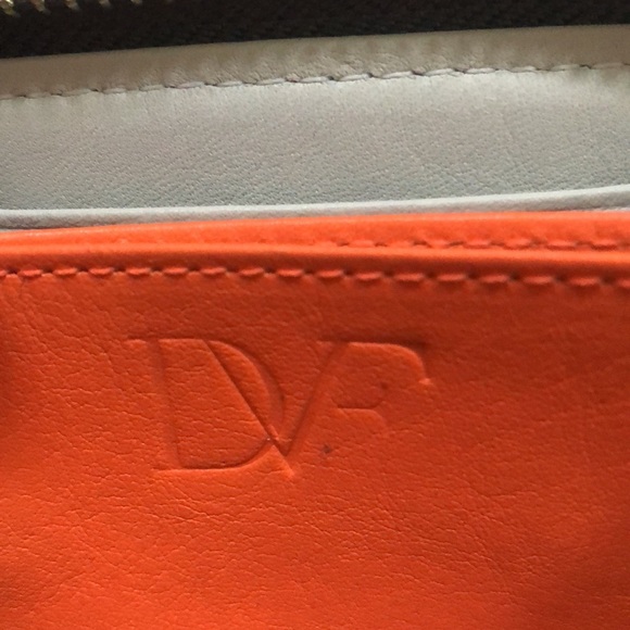 Diane Von Furstenburg Zip Around python card wallet - Picture 6 of 16